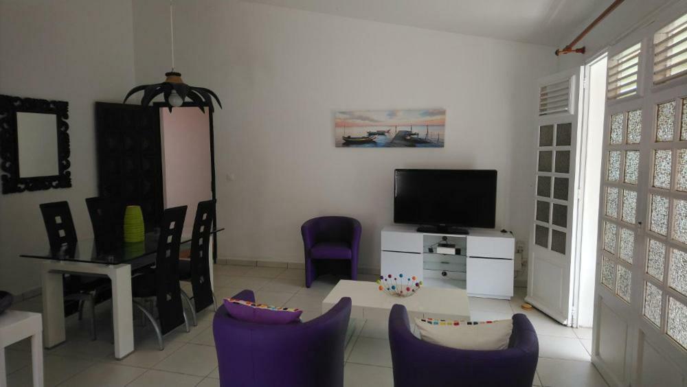 Appartement Gliceria Grande Anse Buitenkant foto